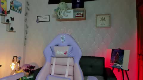 Snapshot of alaia_love77 chatting on February 2026 10:17:02 PM Alaia online show from February 2026 10:17:02 PM