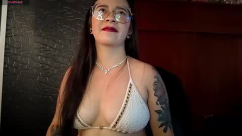 Snapshot of alaia_soul_ chatting on June 2026 09:28:02 PM AlaiaSam online show from June 2026 09:28:02 PM