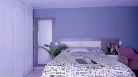 alaiaguerra online show from October 2025 07:48:01 PM