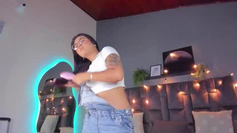  Alaia  online show from December 2025 11:39:02 AM