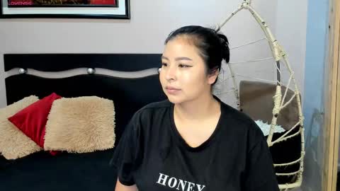     online show from March 2025 12:01:02 PM