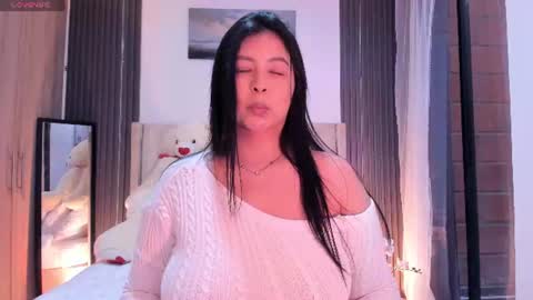 Snapshot of alaiasmile_ chatting on July 2026 06:25:02 PM online show from July 2026 06:25:02 PM