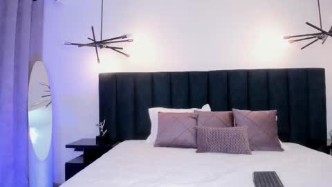 Alaia online show from February 2026 07:39:02 PM