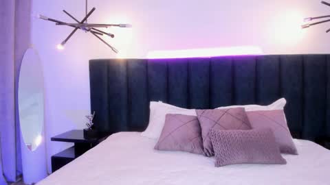 Alaia online show from April 2026 07:44:02 PM