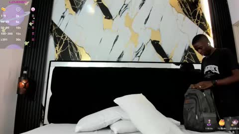 alan_blacke online show from November 2025 07:49:02 PM