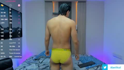 Alan  Kevin can we reach 100 thumbs up please guys  online show from September 2025 07:26:02 PM