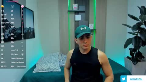 Alan  Kevin can we reach 100 thumbs up please guys  online show from November 2025 07:02:02 PM