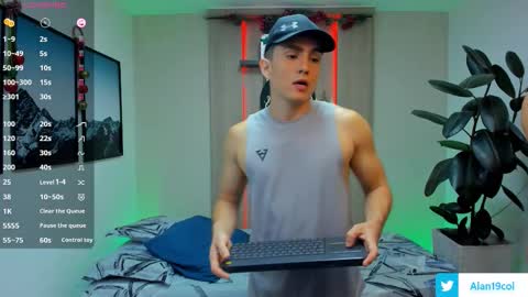 Alan  Kevin can we reach 100 thumbs up please guys  online show from December 2025 07:10:01 PM