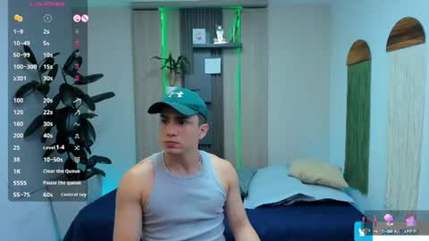 Alan  Kevin can we reach 100 thumbs up please guys  online show from July 2026 07:05:02 PM
