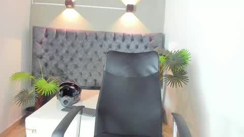 Alan online show from September 2025 01:23:02 PM