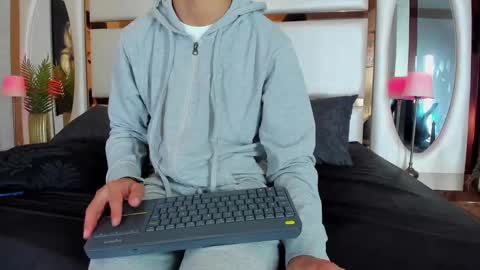 ---Alan--- online show from March 2025 09:49:01 AM