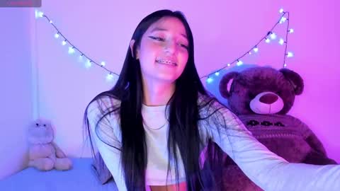 Snapshot of alana_77 chatting on February 2025 05:18:01 AM Alana online show from February 2025 05:18:01 AM