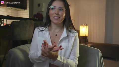 Snapshot of alana_gasparani chatting on February 2026 02:08:02 AM Alana Gasparini online show from February 2026 02:08:02 AM