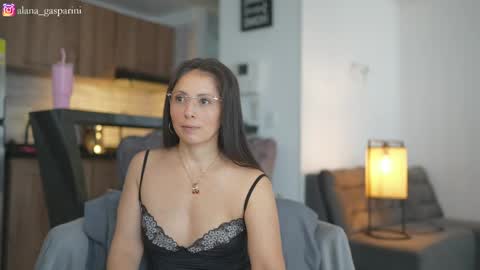 Alana Gasparini online show from April 2026 08:36:02 PM