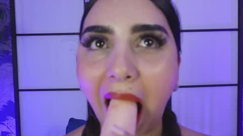 Snapshot of alana_gb chatting on January 2025 12:13:01 AM Alana online show from January 2025 12:13:01 AM