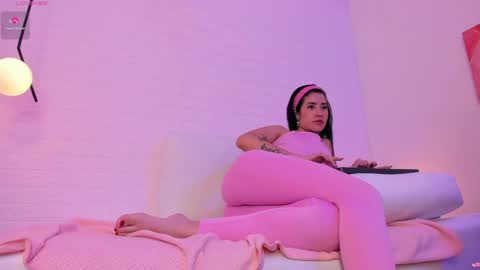 Alana  online show from May 2026 01:54:02 PM