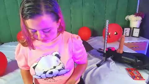 Snapshot of alana_petite chatting on July 2026 03:10:02 AM ALANA PETITE online show from July 2026 03:10:02 AM