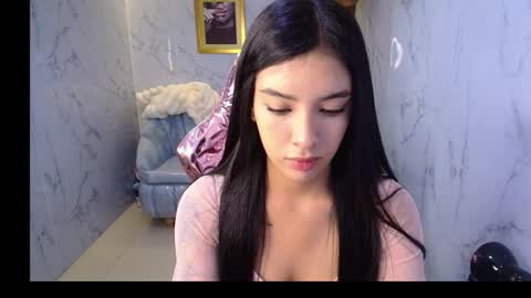 Alana online show from November 2025 01:35:02 PM