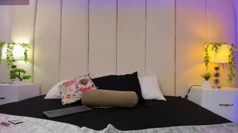 Snapshot of alana_rousee chatting on December 2025 01:54:01 AM Rousee online show from December 2025 01:54:01 AM