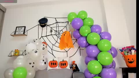 Snapshot of alana_then2 chatting on October 2025 10:21:01 PM online show from October 2025 10:21:01 PM