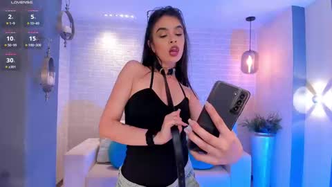 Alana online show from March 2025 08:55:01 PM