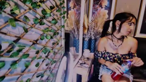 alanadelray online show from October 2025 08:00:02 AM