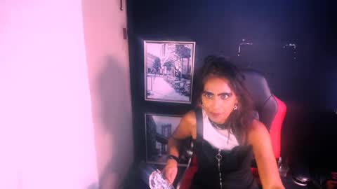 alanadelray online show from November 2025 07:51:02 AM