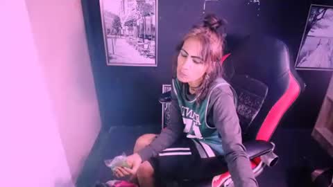 alanadelray online show from December 2025 06:52:02 AM