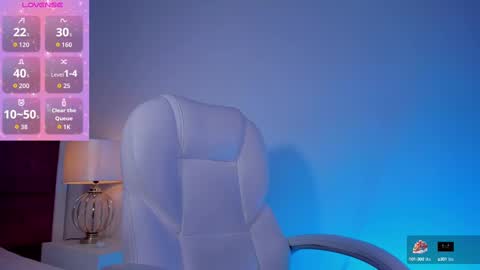 alanah_connors online show from October 2025 01:56:01 PM