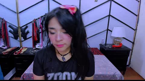 Snapshot of alanaluke chatting on January 2025 09:50:02 PM Alana online show from January 2025 09:50:02 PM