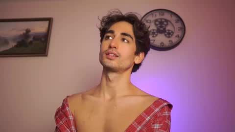 idenavarre online show from December 2024 01:42:01 AM