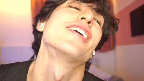 idenavarre online show from February 2025 10:26:02 PM