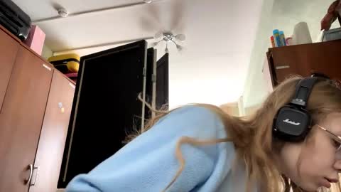 Stella online show from September 2025 09:52:01 AM