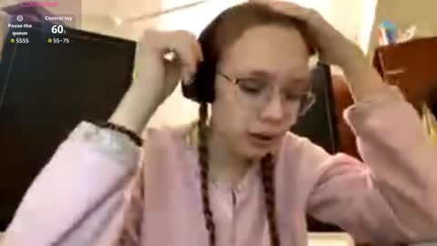 Stella online show from October 2025 05:54:01 PM