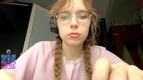 Stella online show from October 2025 02:03:02 PM