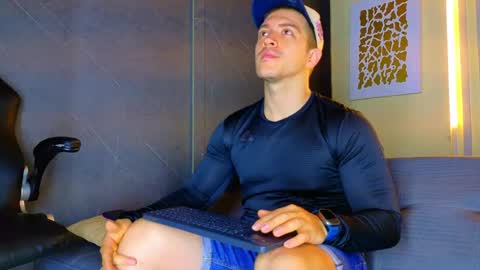 Snapshot of alanferrer chatting on July 2026 10:21:02 AM Alan Ferrer online show from July 2026 10:21:02 AM