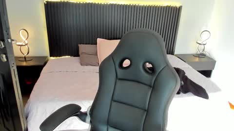 ALANI online show from November 2025 12:15:02 PM