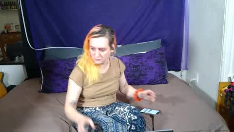 Snapshot of alani_trangirl chatting on October 2025 08:29:02 PM Alani online show from October 2025 08:29:02 PM