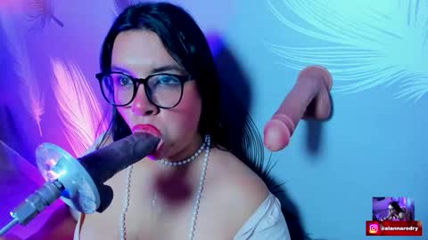 alana silver online show from September 2025 06:52:01 PM