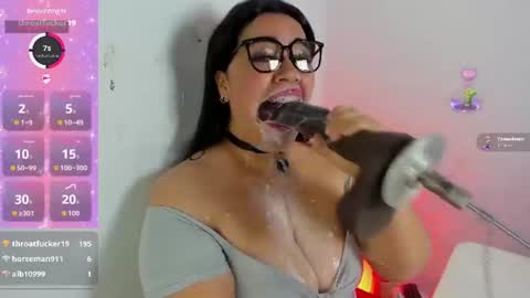 Snapshot of alanna_sloppy chatting on July 2026 05:56:01 AM alana silver online show from July 2026 05:56:01 AM