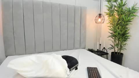 Alanna  online show from February 2025 06:24:01 PM