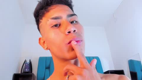 alannaughty_ online show from January 2025 10:23:01 PM