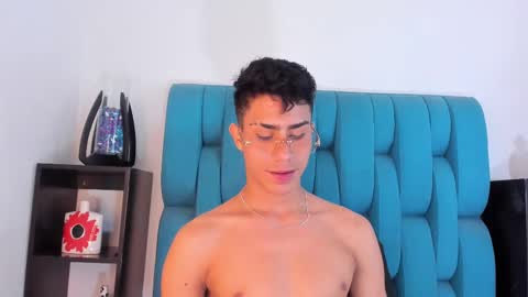 alannaughty_ online show from March 2025 01:01:01 AM