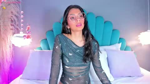 Alassia Hocthner online show from September 2025 11:33:02 AM