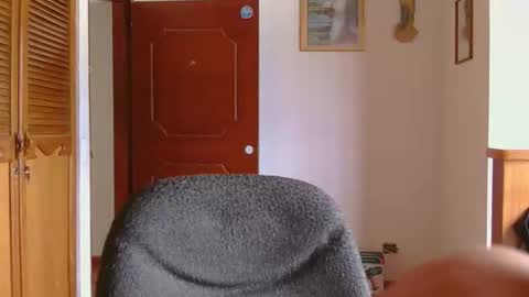 Snapshot of albajadmamad_01 chatting on April 2026 06:50:01 PM josevcam online show from April 2026 06:50:01 PM