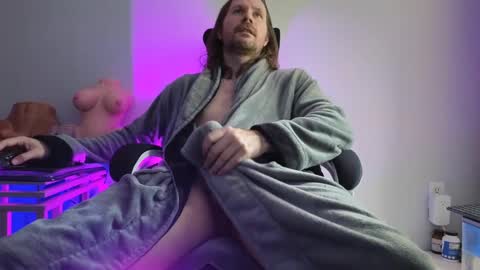 albinoadonis online show from October 2025 07:00:01 PM