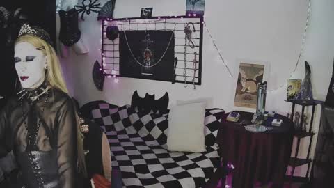 Mistic witch online show from February 2025 09:41:01 AM