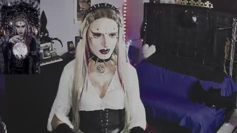 Mistic witch online show from March 2026 10:11:01 PM