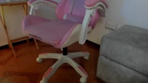 Snapshot of ale_alejandra chatting on February 2026 12:39:02 PM Alejandra online show from February 2026 12:39:02 PM