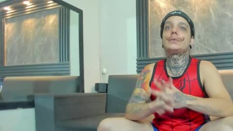 Snapshot of alec_lawrence chatting on December 2025 12:23:02 PM Juan de Dios Independent Model online show from December 2025 12:23:02 PM